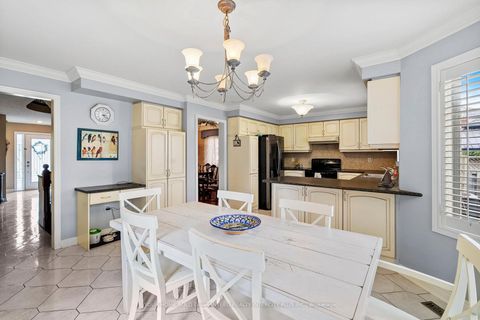 Photo 12 at 19 Mandolin Court, West Woodbridge, Vaughan