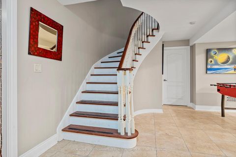 Photo 28 at 19 Mandolin Court, West Woodbridge, Vaughan