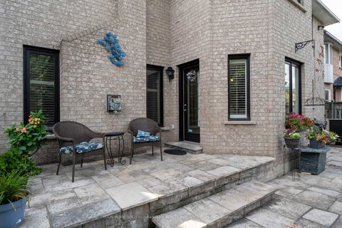 Photo 39 at 19 Mandolin Court, West Woodbridge, Vaughan