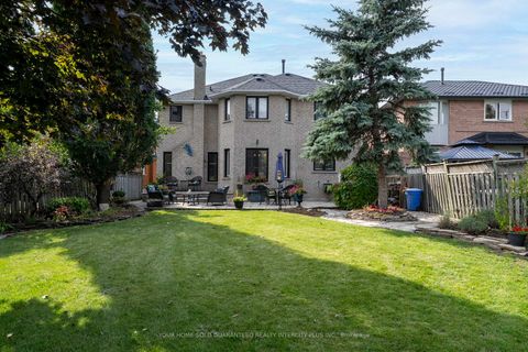 Photo 43 at 19 Mandolin Court, West Woodbridge, Vaughan