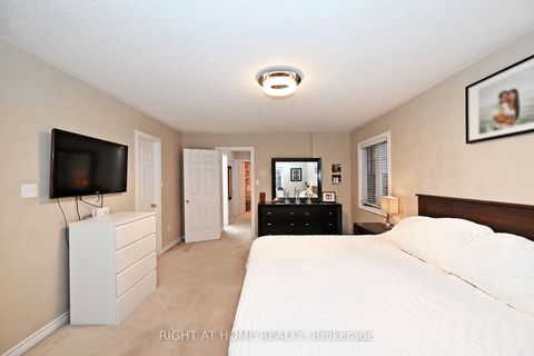 Photo 31 at 73 Bloomgate Crescent, Oak Ridges, Richmond Hill