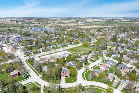 Photo 1 at 2 Heritage Road, Cookstown, Innisfil