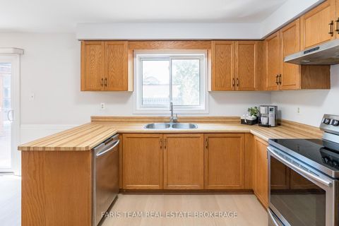 Photo 7 at 2 Heritage Road, Cookstown, Innisfil