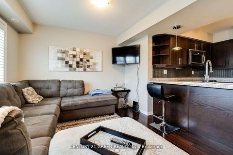 Photo 8 at 24 - 2614 Dashwood Drive, WT West Oak Trails, Oakville