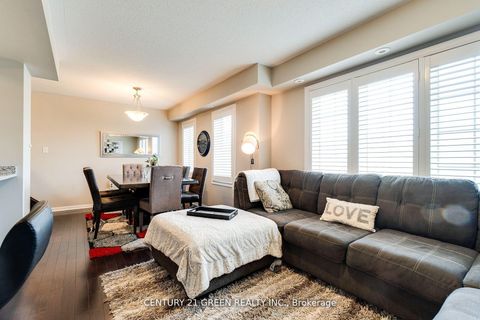 Photo 13 at 24 - 2614 Dashwood Drive, WT West Oak Trails, Oakville