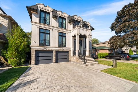 Photo 1 at 352 Patricia Avenue, Newtonbrook West, Toronto
