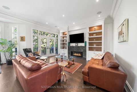 Photo 10 at 352 Patricia Avenue, Newtonbrook West, Toronto