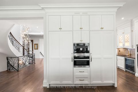 Photo 17 at 352 Patricia Avenue, Newtonbrook West, Toronto