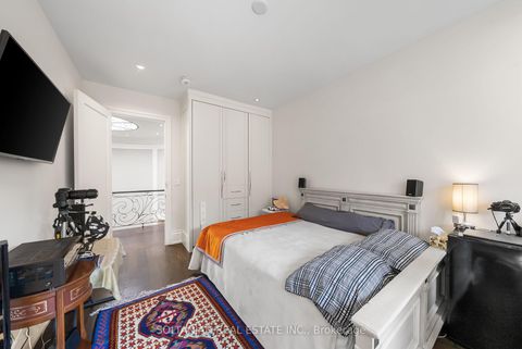 Photo 31 at 352 Patricia Avenue, Newtonbrook West, Toronto