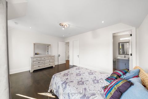 Photo 35 at 352 Patricia Avenue, Newtonbrook West, Toronto