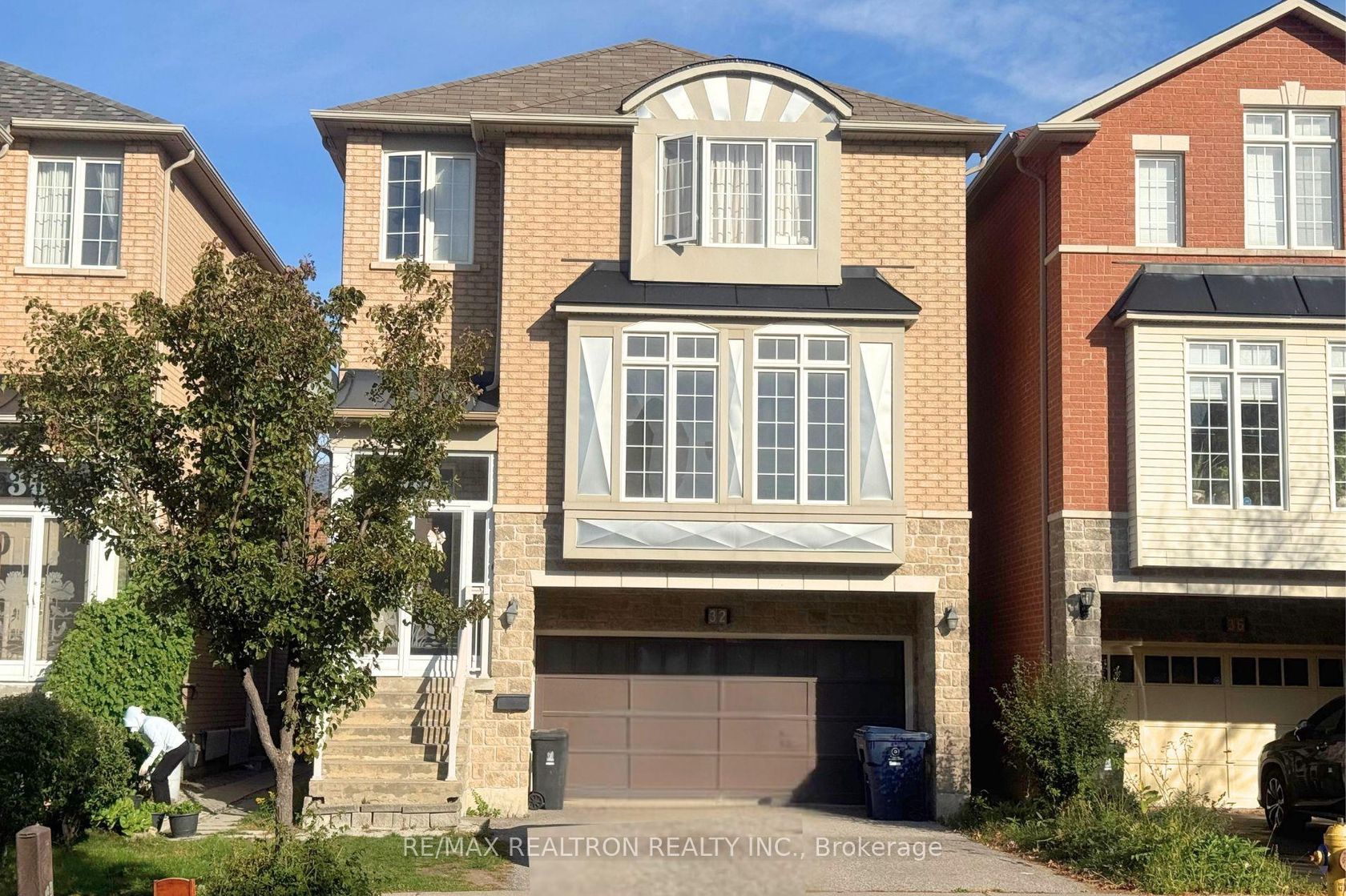 32 Tom Wells Crescent, Steeles, Toronto 