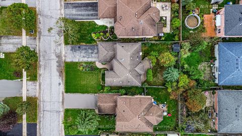 Photo 22 at 44 Cardinal Street, Cundles East, Barrie