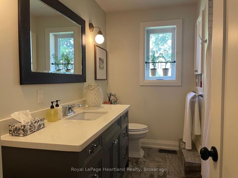 Photo 15 at 15 SCARBOROUGH HEIGHTS Boulevard, Cliffcrest, Toronto