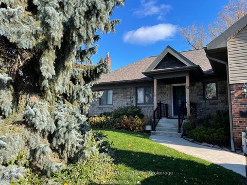Photo 28 at 15 SCARBOROUGH HEIGHTS Boulevard, Cliffcrest, Toronto