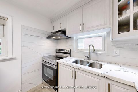 Photo 12 at 14 Spears Street, Smythe, Toronto