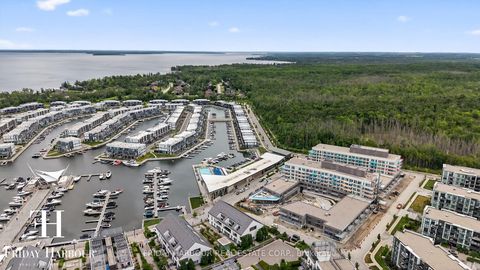 Photo 2 at 409 - 333 Sunseeker Avenue, Rural Innisfil, Innisfil