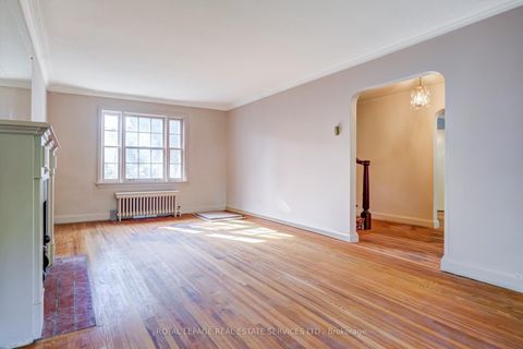 Photo 8 at 25 Ashton Manor, Queensway, Toronto