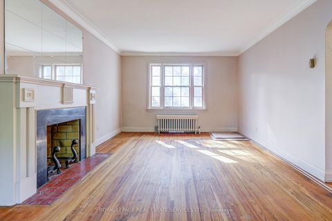 Photo 10 at 25 Ashton Manor, Queensway, Toronto