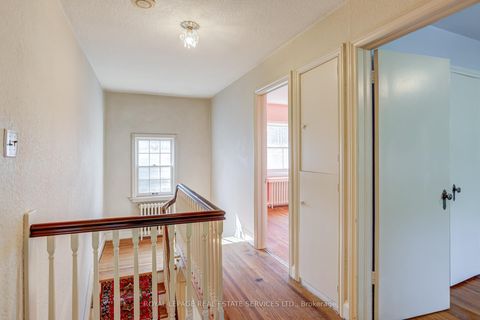 Photo 24 at 25 Ashton Manor, Queensway, Toronto