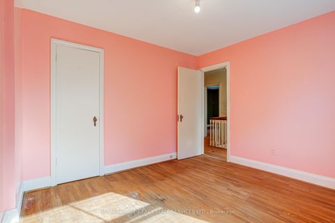 Photo 31 at 25 Ashton Manor, Queensway, Toronto