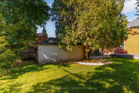 Photo 45 at 25 Ashton Manor, Queensway, Toronto
