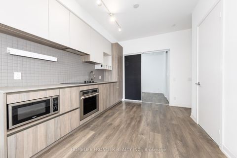 Photo 3 at 303 - 950 Portage Parkway, Vaughan Corporate Centre, Vaughan