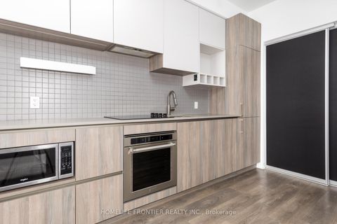 Photo 4 at 303 - 950 Portage Parkway, Vaughan Corporate Centre, Vaughan