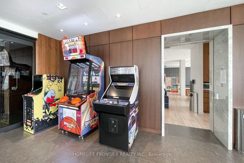 Photo 20 at 303 - 950 Portage Parkway, Vaughan Corporate Centre, Vaughan