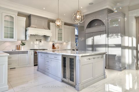 Photo 16 at 56 Sanderson Crescent, North Richvale, Richmond Hill