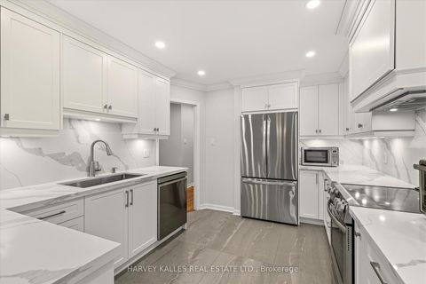 Photo 2 at 18 Farmstead Road, Windfields, Toronto