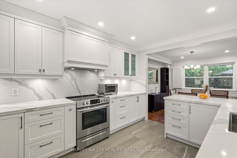 Photo 3 at 18 Farmstead Road, Windfields, Toronto