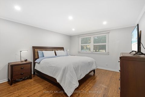 Photo 12 at 18 Farmstead Road, Windfields, Toronto