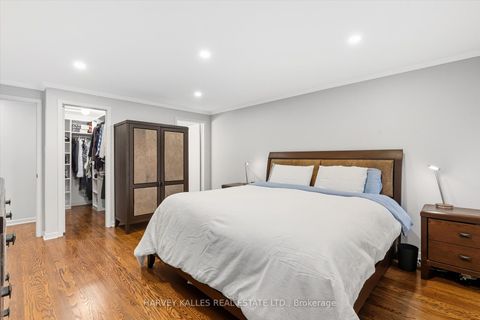 Photo 13 at 18 Farmstead Road, Windfields, Toronto