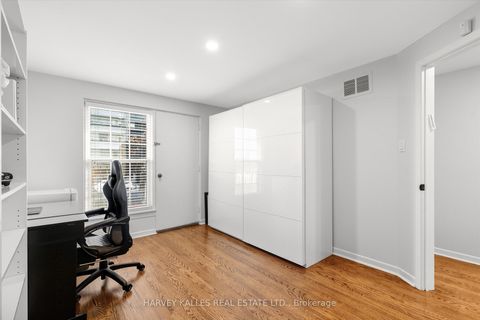 Photo 18 at 18 Farmstead Road, Windfields, Toronto