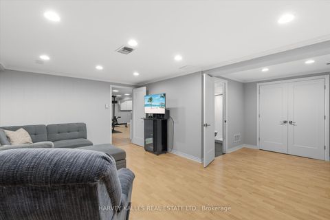Photo 19 at 18 Farmstead Road, Windfields, Toronto