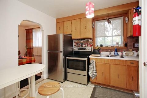 Photo 3 at 94 Atlee Avenue, Cliffside, Toronto