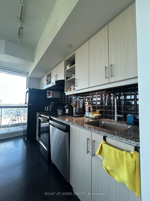 Photo 3 at 405 - 160 Vanderhoof Avenue, Thorncliffe Park, Toronto