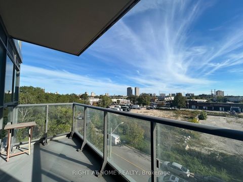 Photo 9 at 405 - 160 Vanderhoof Avenue, Thorncliffe Park, Toronto