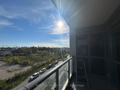 Photo 11 at 405 - 160 Vanderhoof Avenue, Thorncliffe Park, Toronto