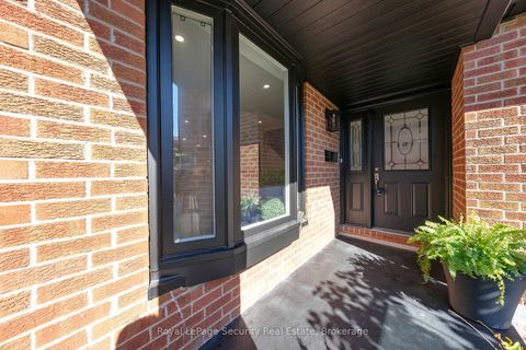 Photo 2 at 74 Andrea Lane, East Woodbridge, Vaughan