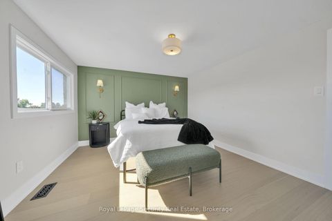 Photo 16 at 74 Andrea Lane, East Woodbridge, Vaughan