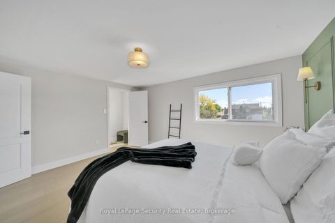 Photo 17 at 74 Andrea Lane, East Woodbridge, Vaughan