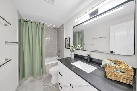 Photo 19 at 74 Andrea Lane, East Woodbridge, Vaughan