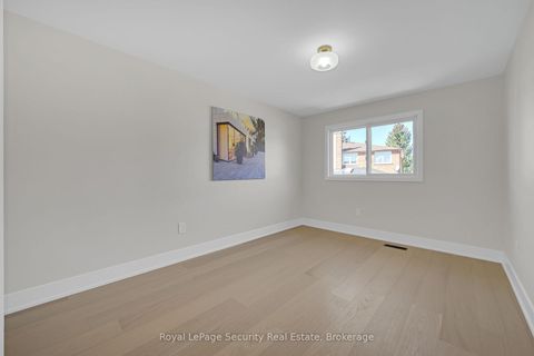 Photo 20 at 74 Andrea Lane, East Woodbridge, Vaughan