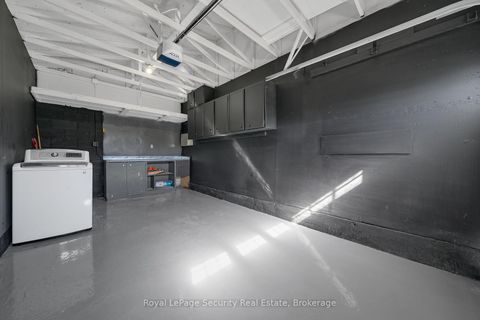 Photo 30 at 74 Andrea Lane, East Woodbridge, Vaughan