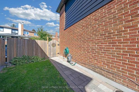 Photo 31 at 74 Andrea Lane, East Woodbridge, Vaughan