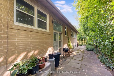 Photo 13 at 122 Selgrove Crescent, SW Southwest, Oakville