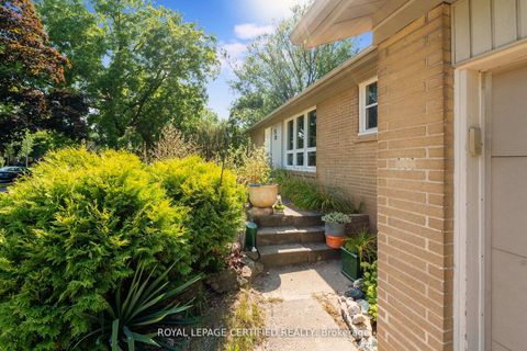 Photo 15 at 122 Selgrove Crescent, SW Southwest, Oakville