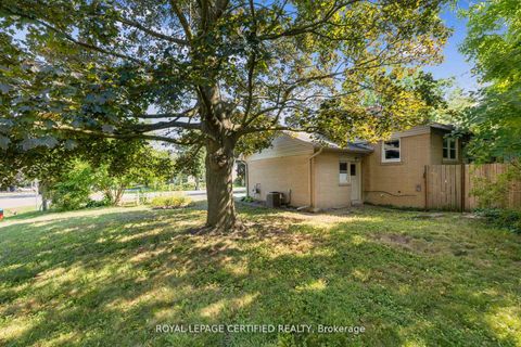 Photo 16 at 122 Selgrove Crescent, SW Southwest, Oakville