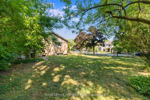 Photo 17 at 122 Selgrove Crescent, SW Southwest, Oakville